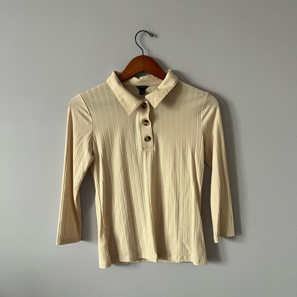 NWOT Ann Taylor Cream Button Down Ribbed Top